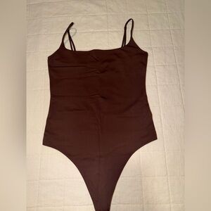 Aritzia - Babaton bodysuit